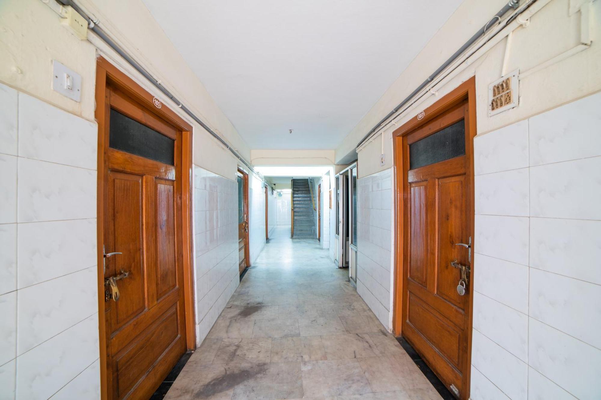 Hotel O Sree Radha Lodge Near Snow World Secundurabad Eksteriør bilde
