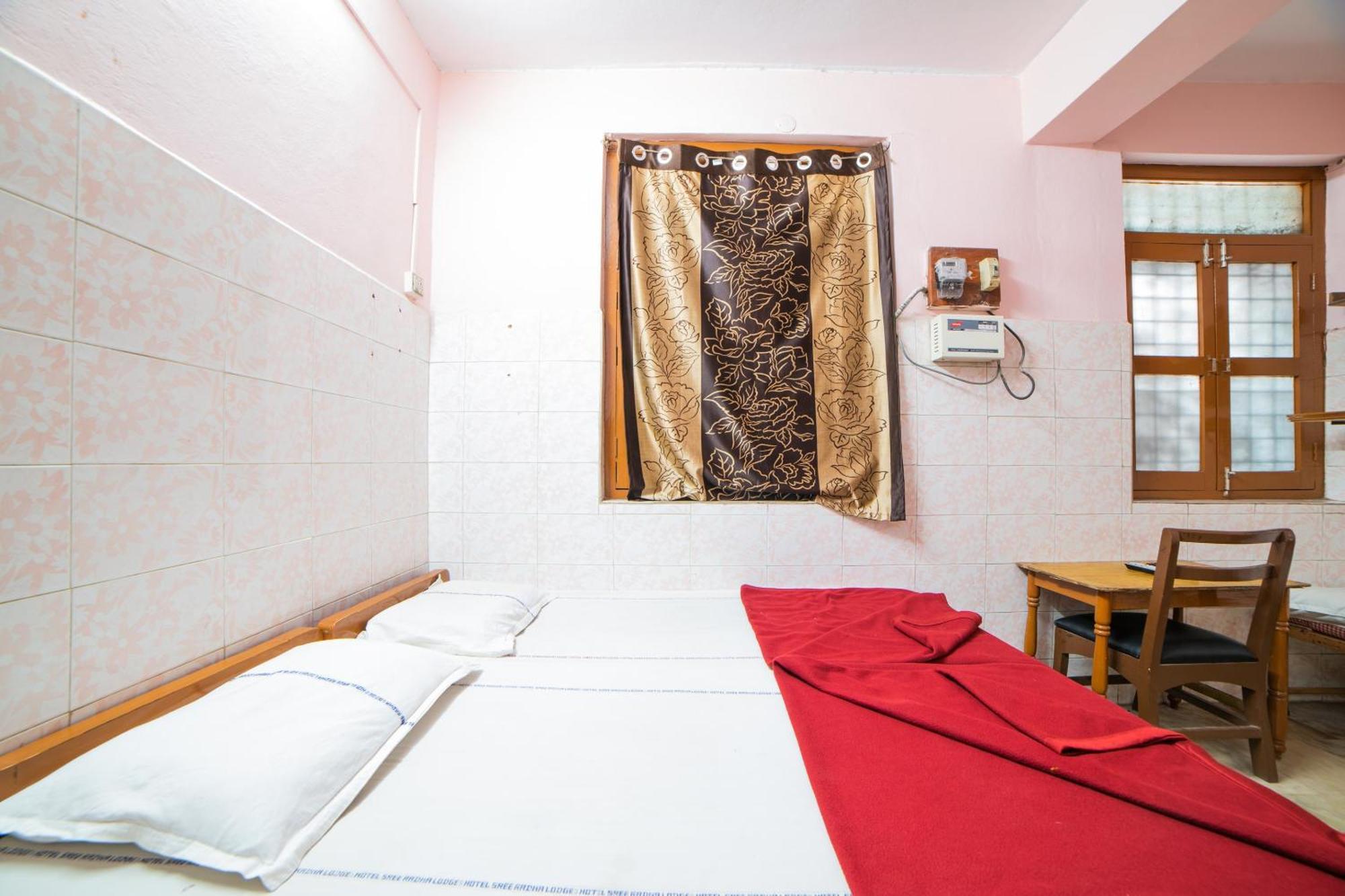 Hotel O Sree Radha Lodge Near Snow World Secundurabad Eksteriør bilde